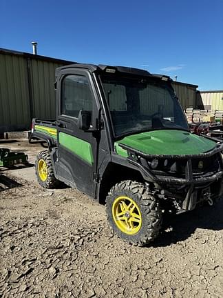 Image of John Deere XUV 835M equipment image 1