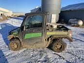 Thumbnail image John Deere XUV 835M 0