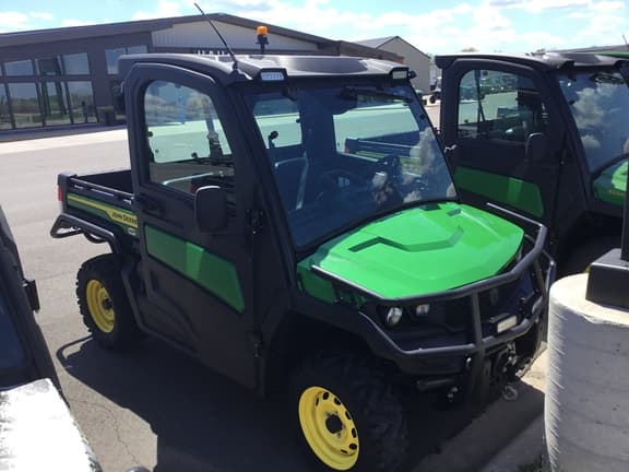 Image of John Deere XUV 835M equipment image 1
