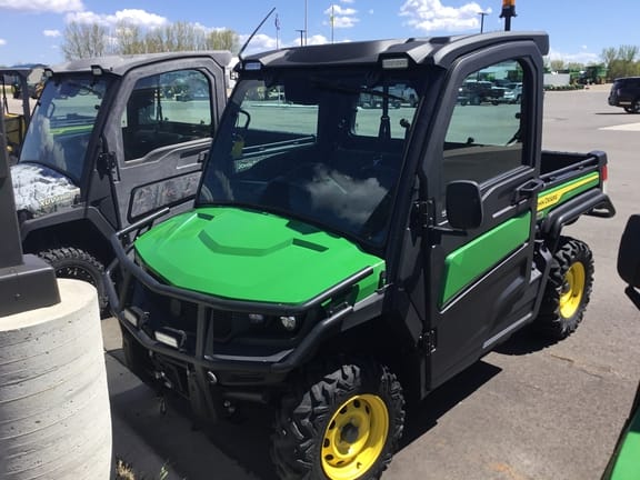 2023 John Deere XUV 835M Equipment Image0