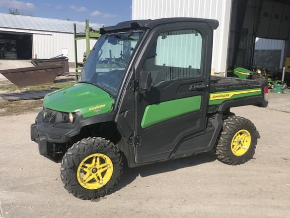 Image of John Deere XUV 835M Primary image