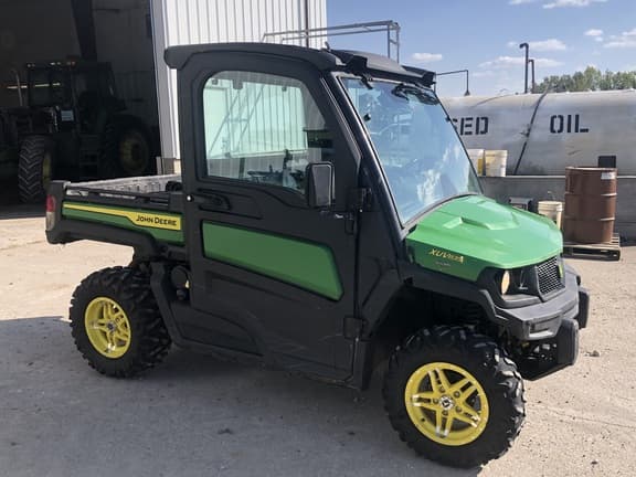 Image of John Deere XUV 835M equipment image 2
