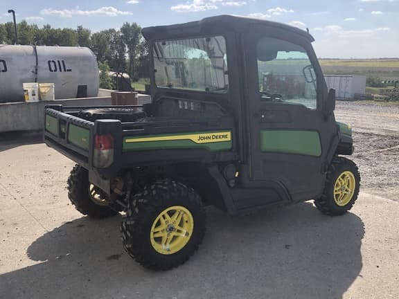 Image of John Deere XUV 835M equipment image 3