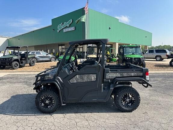 Image of John Deere XUV 835M equipment image 1