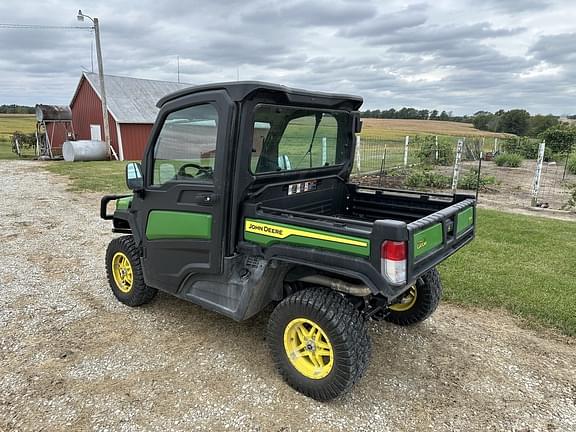 Image of John Deere XUV 835M equipment image 1