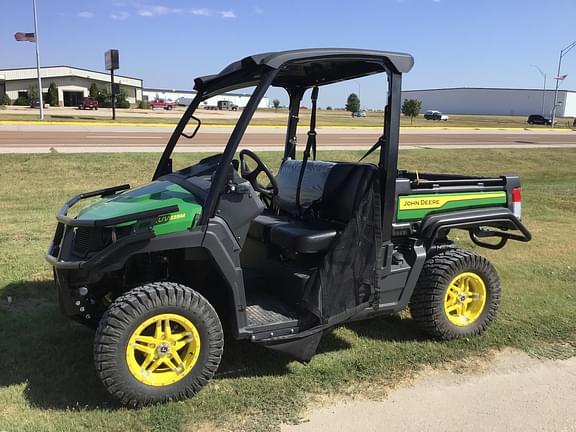 Image of John Deere XUV 835M Primary image