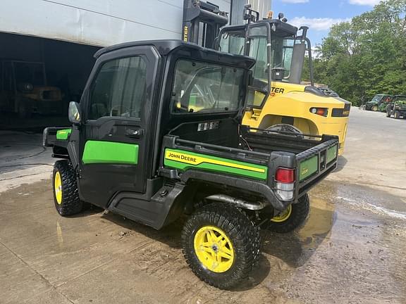 Image of John Deere XUV 835M equipment image 1