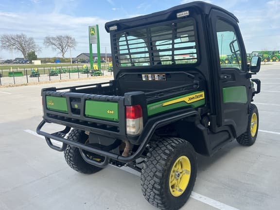 Image of John Deere XUV 835M equipment image 3