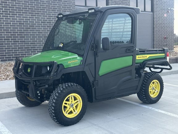 2023 John Deere XUV 835M Equipment Image0