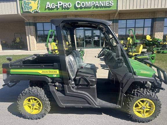 Image of John Deere XUV 835M equipment image 2