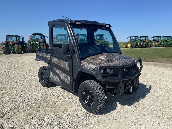 2023 John Deere XUV 835M Equipment Image0