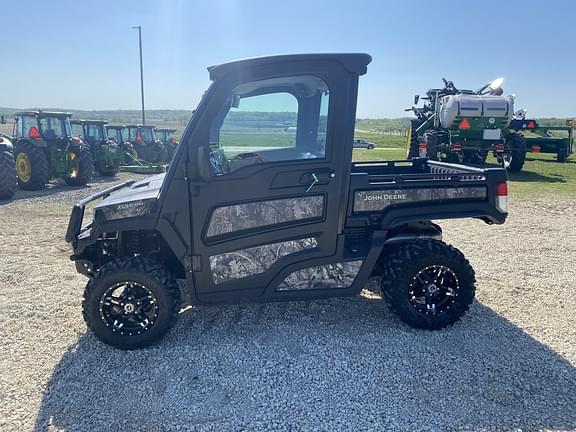 Image of John Deere XUV 835M equipment image 3