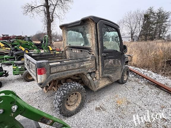 Image of John Deere XUV 835M equipment image 4