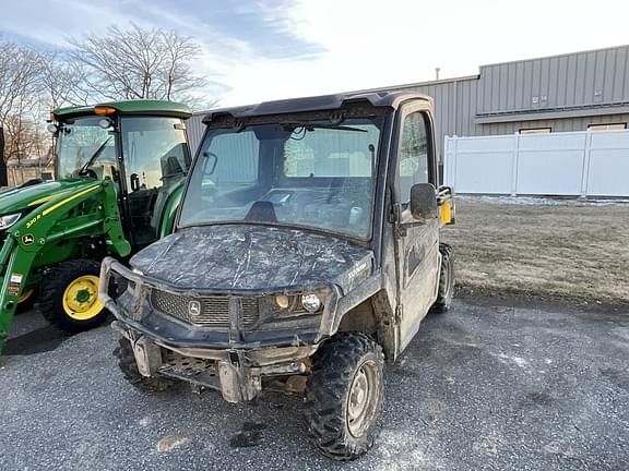 Image of John Deere XUV 835M equipment image 1