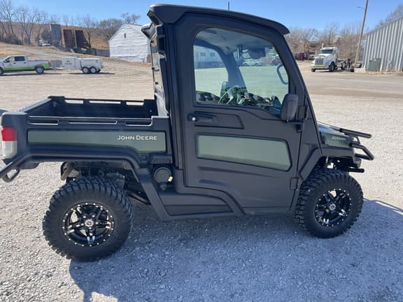 Image of John Deere XUV 835M equipment image 4