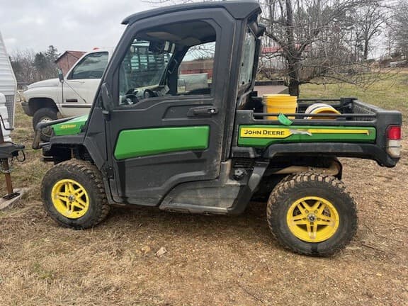 Image of John Deere XUV 835M equipment image 2