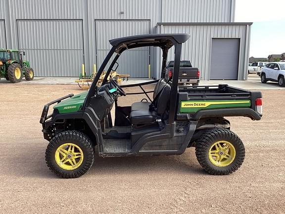 Image of John Deere XUV 835M equipment image 1