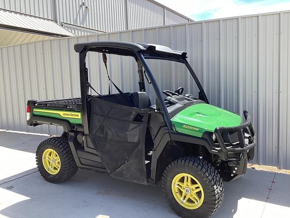 Image of John Deere XUV 835M equipment image 4