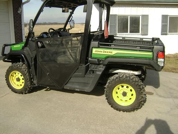 Image of John Deere XUV 835M equipment image 1