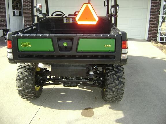 Image of John Deere XUV 835M equipment image 4
