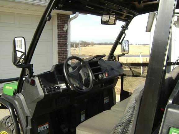 Image of John Deere XUV 835M equipment image 3
