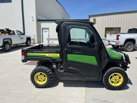Image of John Deere XUV 835M equipment image 2