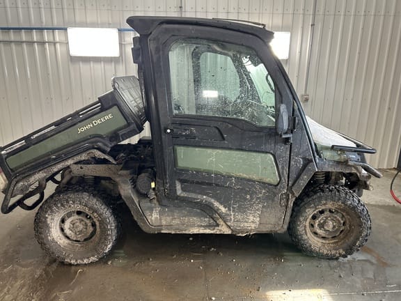 2023 John Deere XUV 835M Equipment Image0