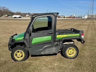 Image of John Deere XUV 835M equipment image 1