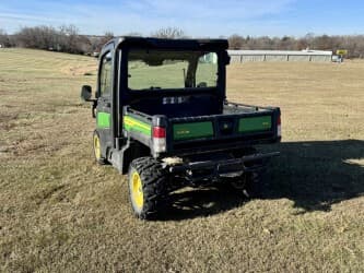 Image of John Deere XUV 835M equipment image 3