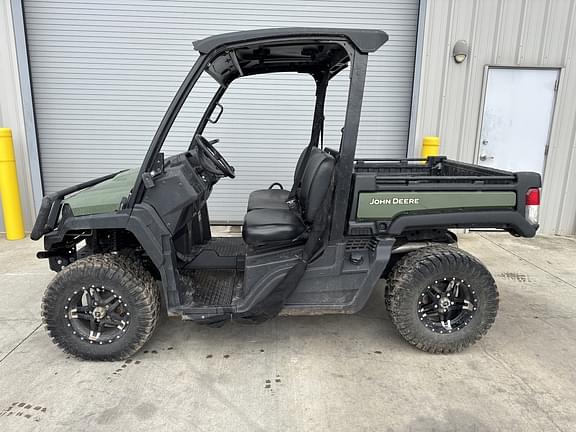 Image of John Deere XUV 835M Primary image