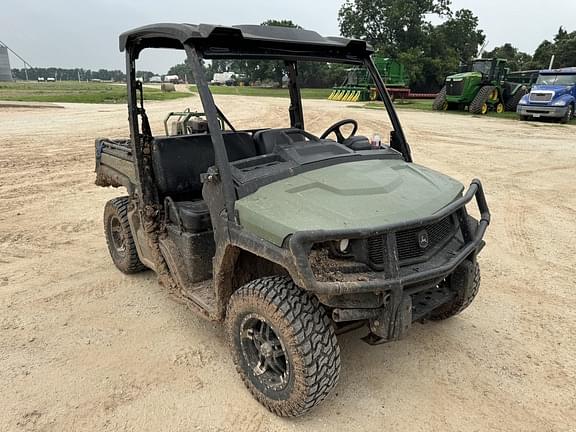 Image of John Deere XUV 835M equipment image 4