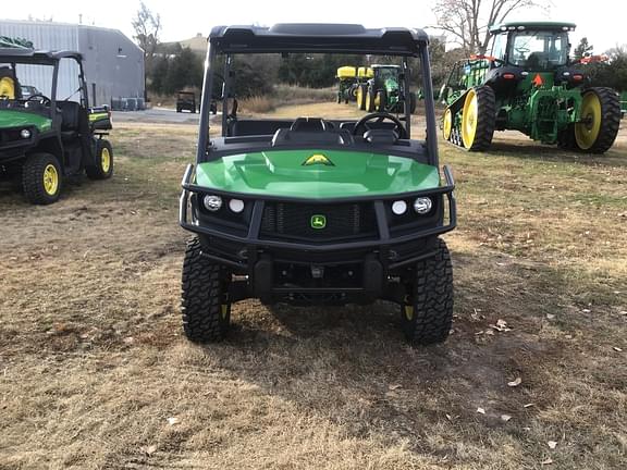 Image of John Deere XUV 835M equipment image 1