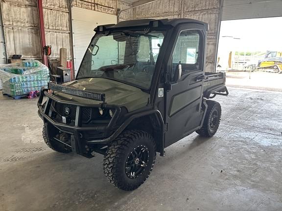 Image of John Deere XUV 835M equipment image 2