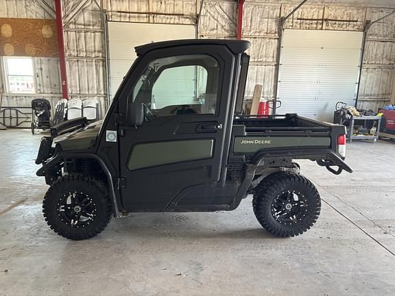 Image of John Deere XUV 835M Primary image