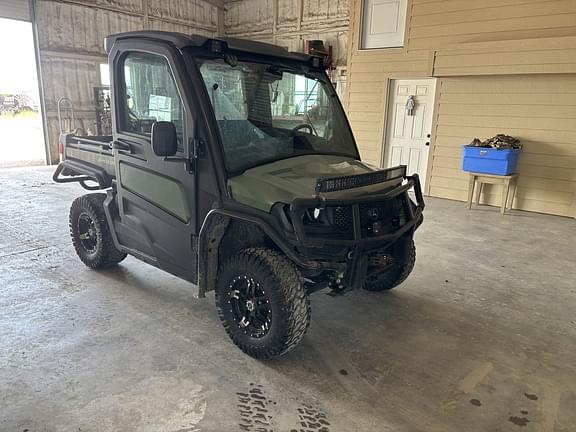 Image of John Deere XUV 835M equipment image 4