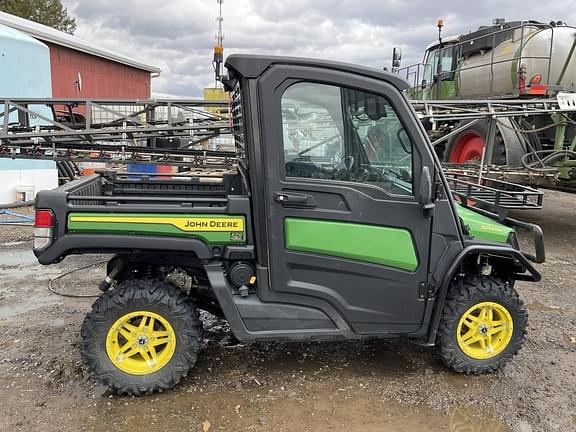 Image of John Deere XUV 835M equipment image 2