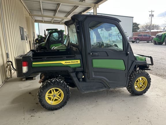 Image of John Deere XUV 835M equipment image 3