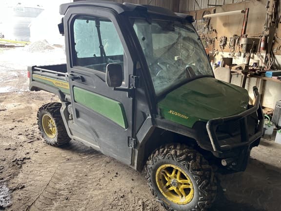 Image of John Deere XUV 835M Primary image