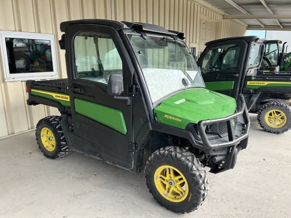 Image of John Deere XUV 835M equipment image 2