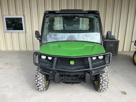 Image of John Deere XUV 835M equipment image 1