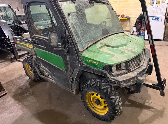 Image of John Deere XUV 835M Image 1