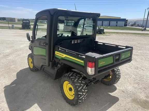 Image of John Deere XUV 835M equipment image 4