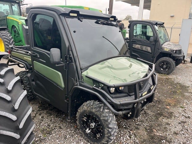 2023 John Deere XUV 835M Equipment Image0