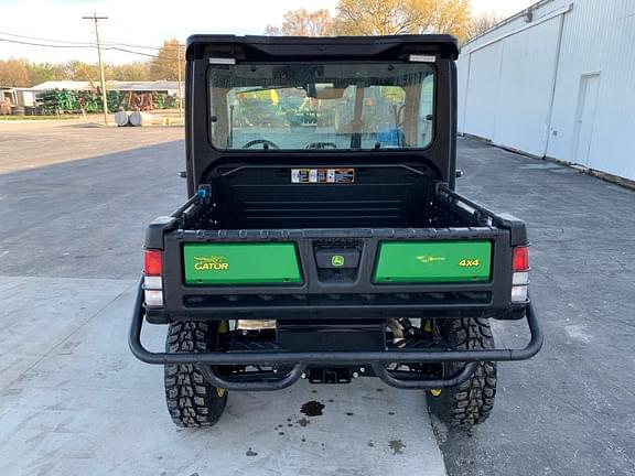 Image of John Deere XUV 835M equipment image 4