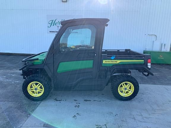 Image of John Deere XUV 835M equipment image 2