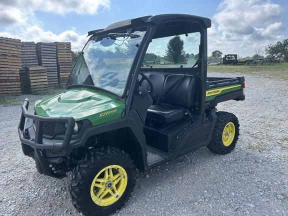 Image of John Deere XUV 835M Primary image