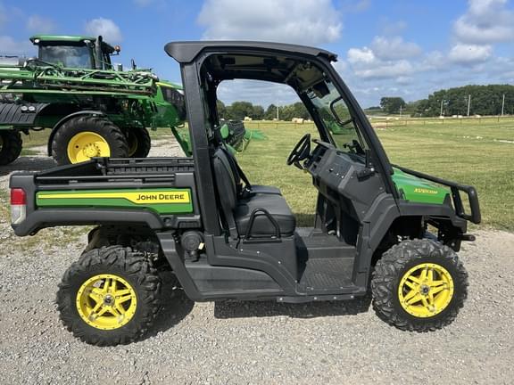 Image of John Deere XUV 835M equipment image 4