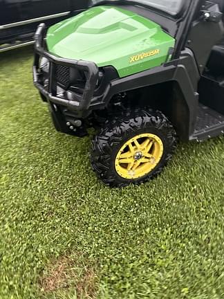 Image of John Deere XUV 835M equipment image 3