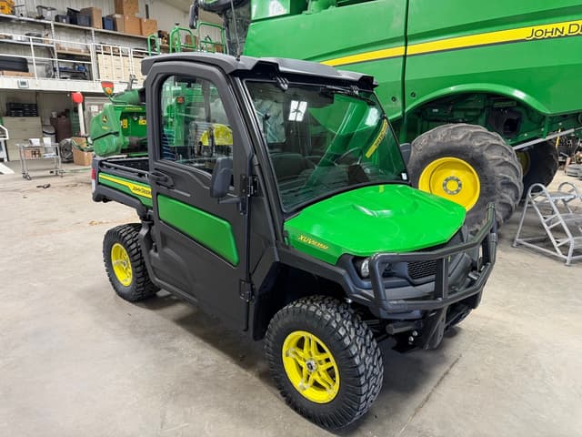 Image of John Deere XUV 835M equipment image 2