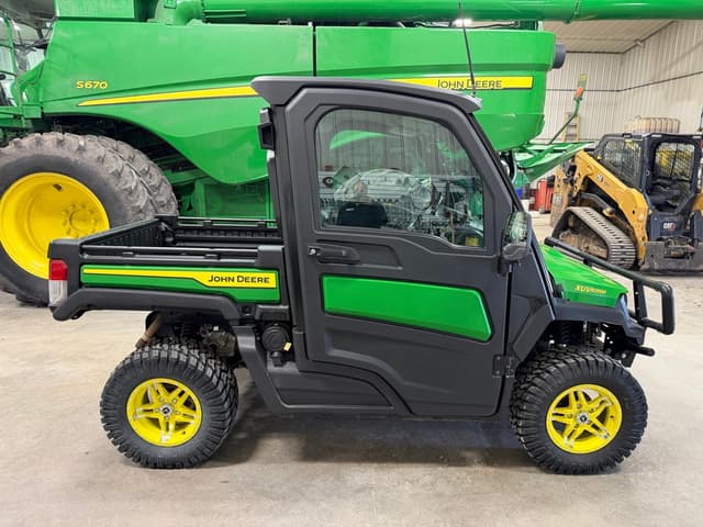 Image of John Deere XUV 835M equipment image 3